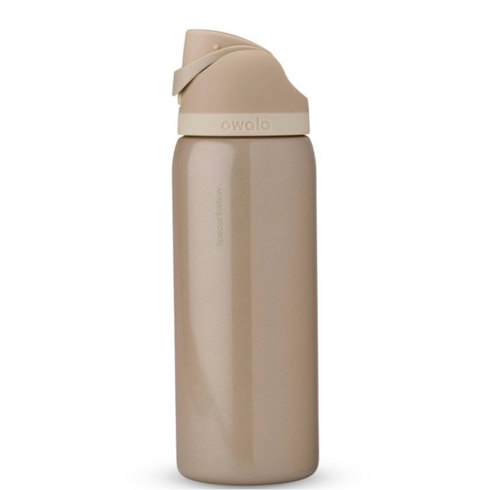 Owala NWT Special Edition 32oz Stainless Steel Classy Christmas Water Bottle